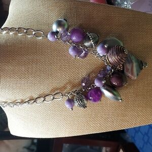 Silver tone unbranded necklace